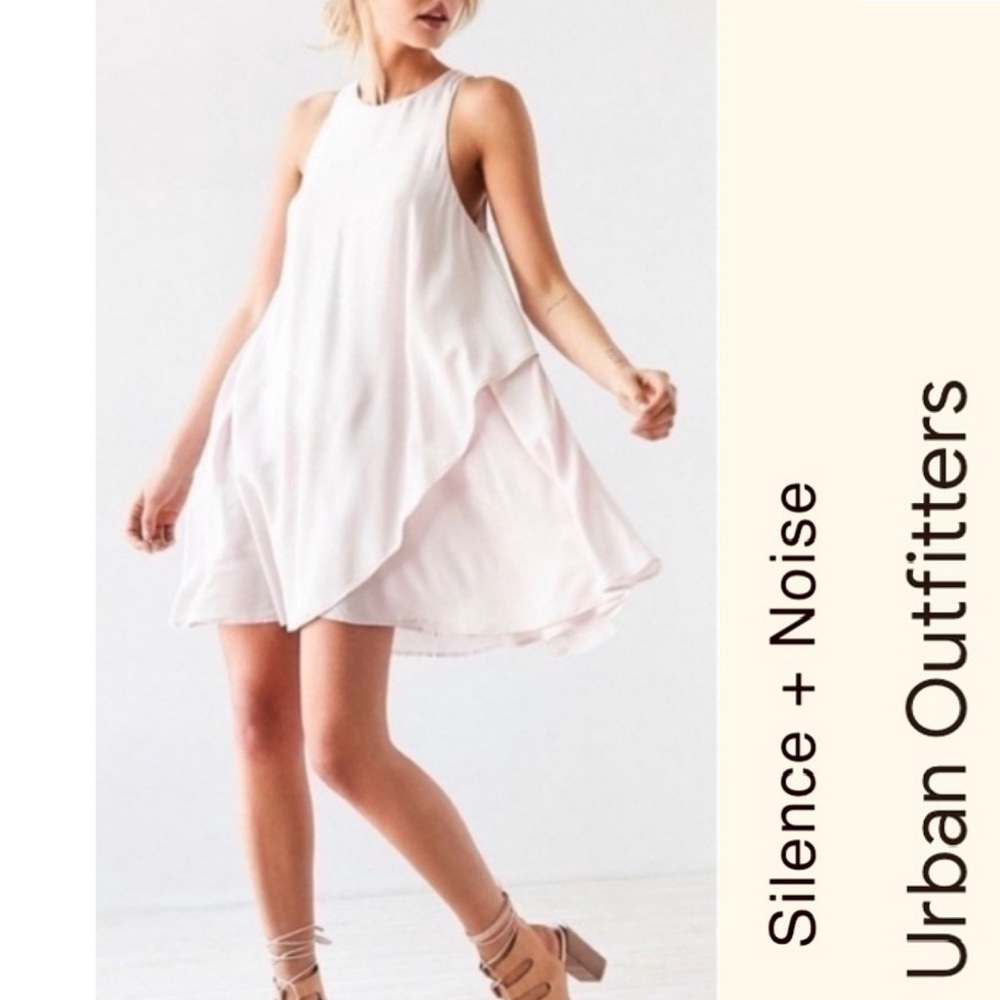 𝅺Urban Outfitters Silence + Noise Dress‎